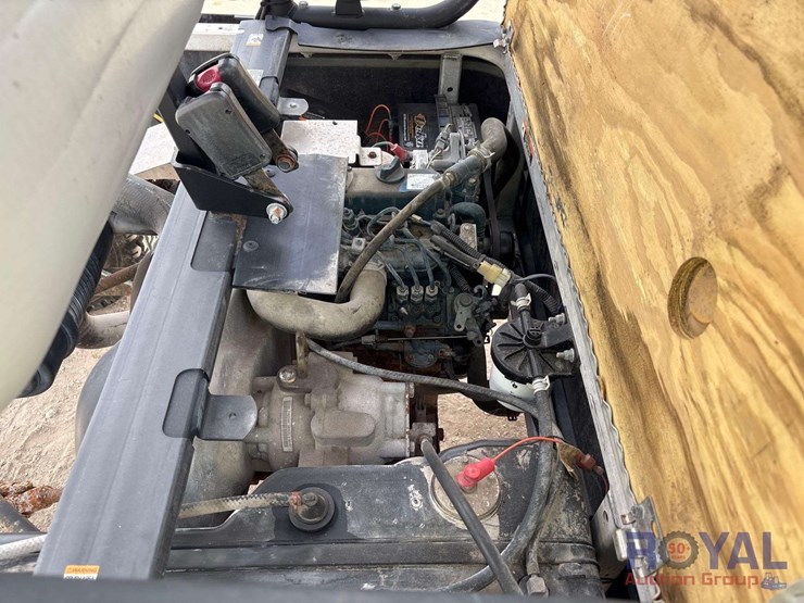 2016-club-car-carryall-1500-4x4-utility-cart-image-13