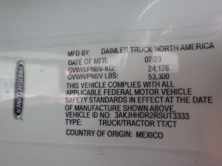 2024-freightliner-cascadia-126-image-13
