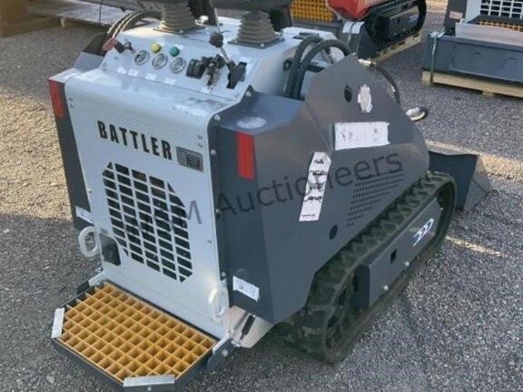 battler-st25m-6-stand-up-skid-steer-image-3
