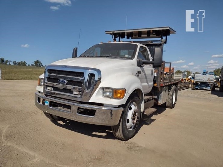 2015-ford-f650-image-32