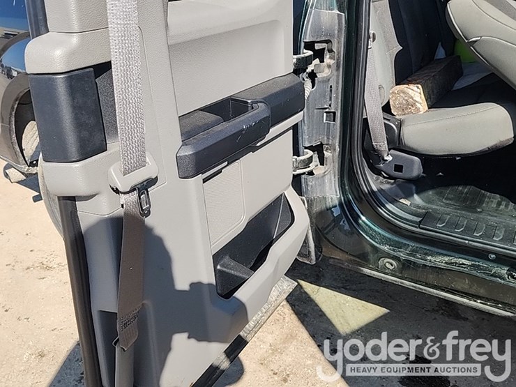 2018-ford-f150-image-32
