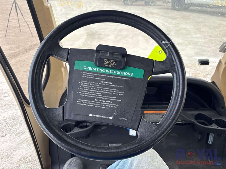 2010-club-car-electric-cart-image-6