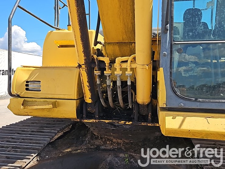 2015-komatsu-pc210-lc-10-image-20
