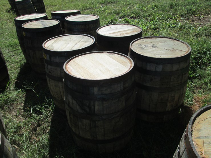 #29412-•-lot-of-(4)-whiskey-barrels-image-1
