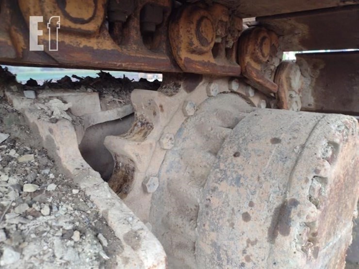 komatsu-pc220-lc-8-image-29