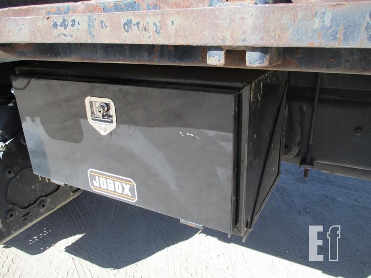 2012-freightliner-business-class-m2-106-image-16
