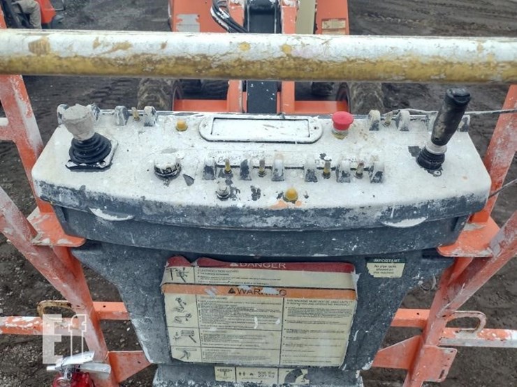 2016-jlg-340aj-image-23