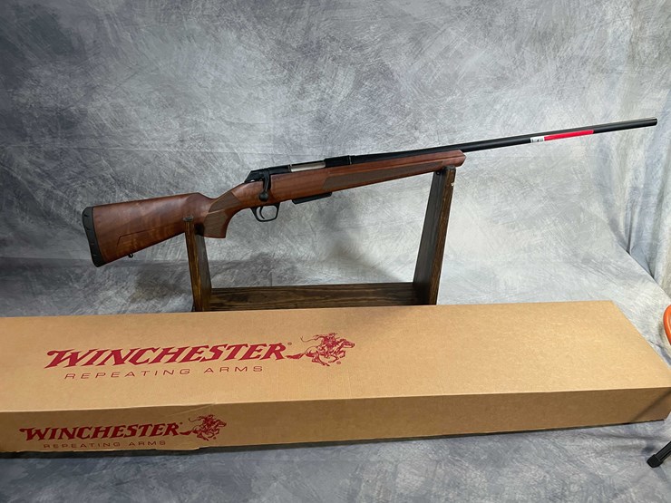 #4879-•-winchester-xpr-300-wsm-bolt-action-rifle,-sn:-pt10016yw357-image-1