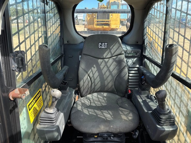 2021-caterpillar-262d3-image-20