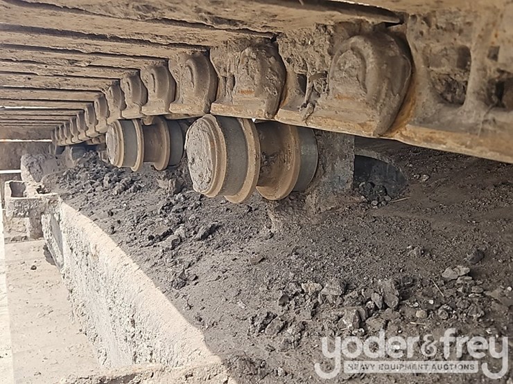 2016-komatsu-pc360-lc-11-image-11