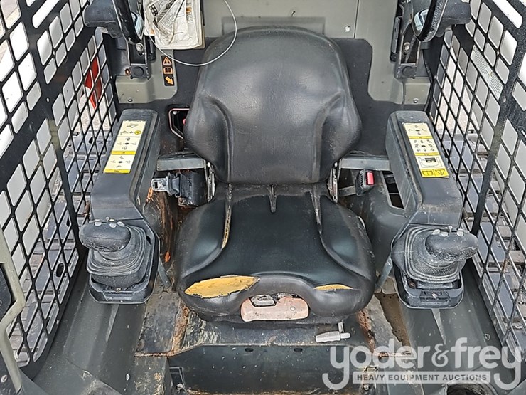 2021-bobcat-t76-image-25