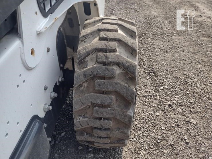 2022-bobcat-s740-image-21