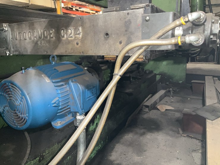 #105-•-175-ton-accur-press-brake-image-8