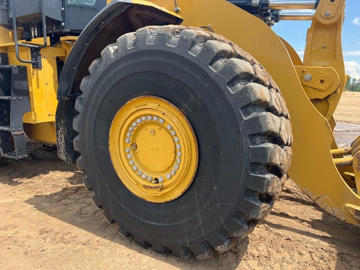 2022-caterpillar-980-image-27