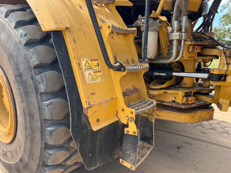 2019-caterpillar-740-gc-image-12