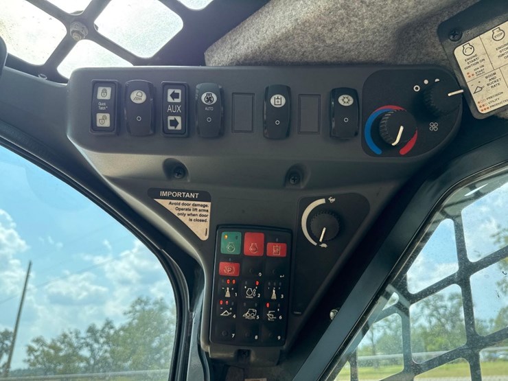 2022-deere-333g-image-29