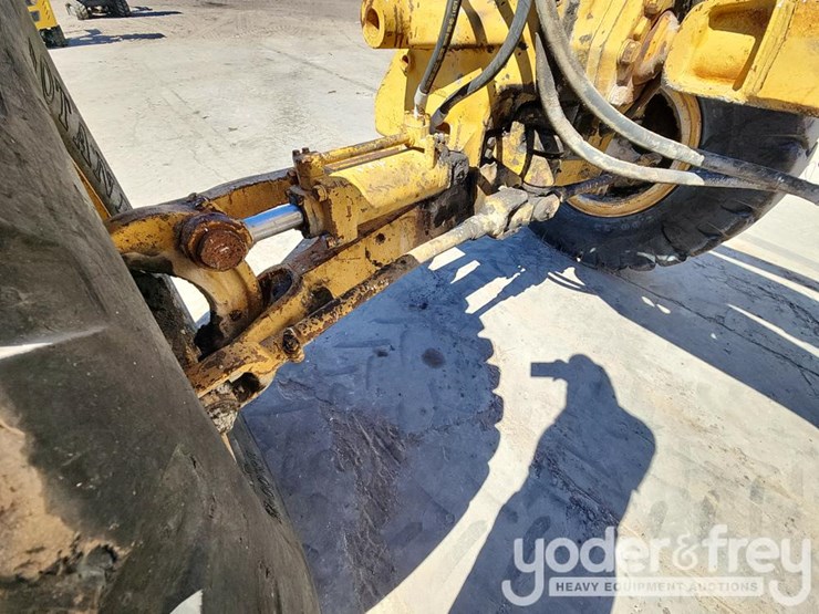 caterpillar-16g-image-18