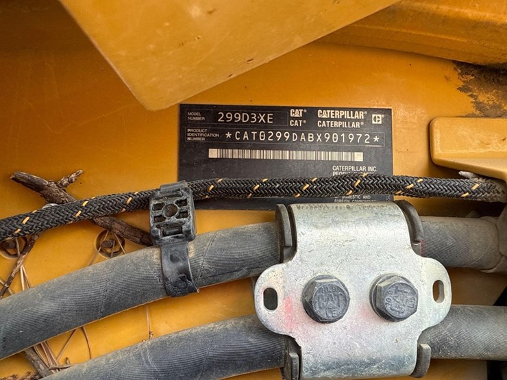 2020-caterpillar-299d3-xe-image-17