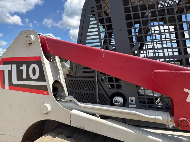 2015-takeuchi-tl10-image-17