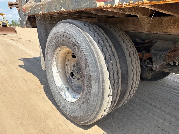 2001-sterling-dump-truck-image-13