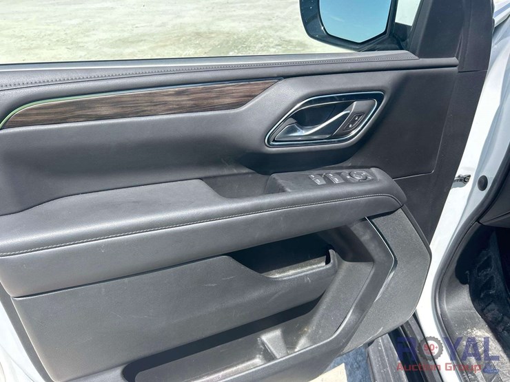2022-chevrolet-tahoe-image-12