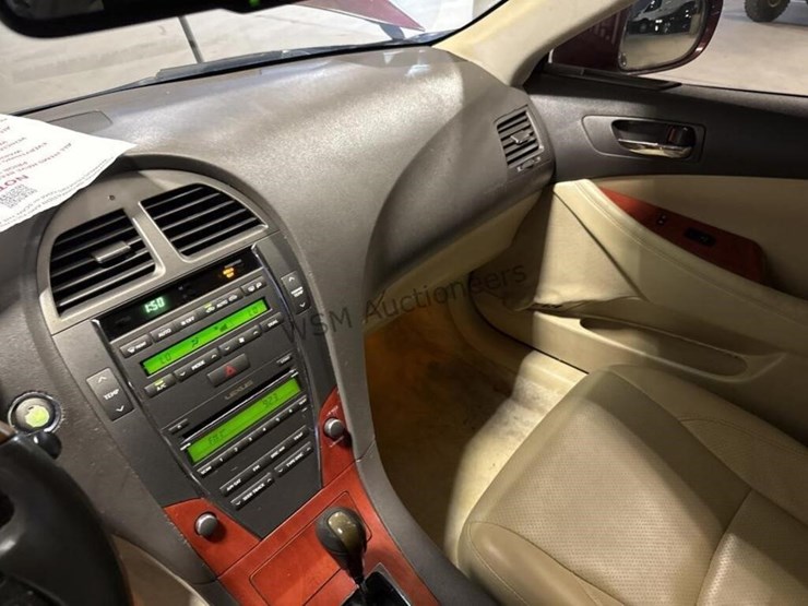 2007-lexus-es-350-sdn-image-21