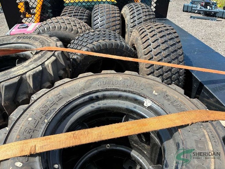 2014-trackless-model-mt6-with-numerous-like-new-attachments-image-15