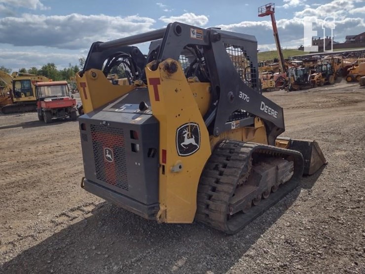 2022-deere-317g-image-41