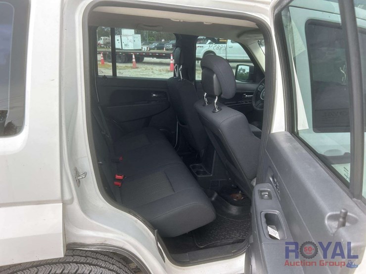 2012-jeep-liberty-image-21