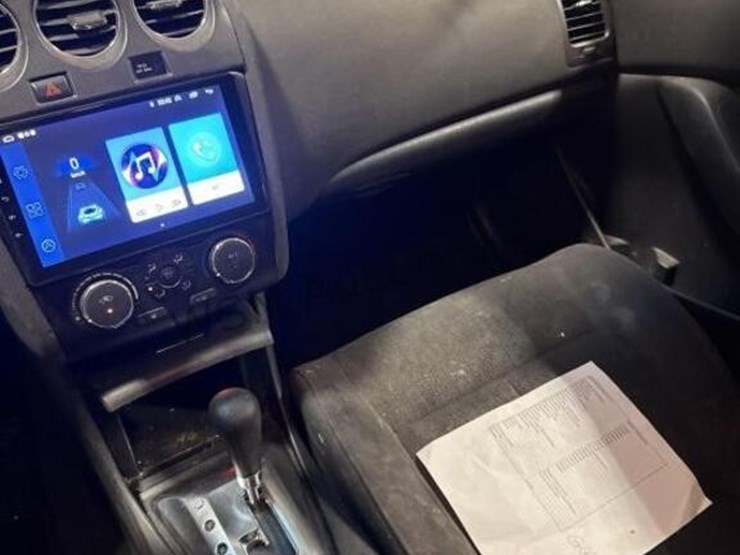 2012-nissan-altima-sdn-image-21