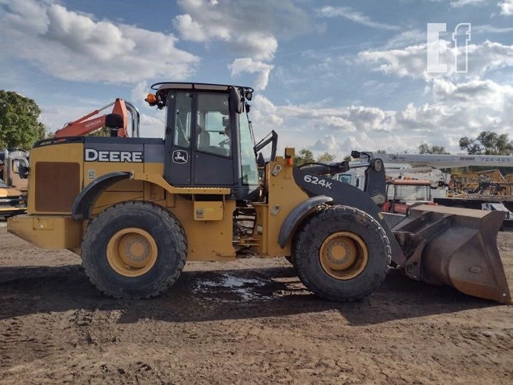 2013-deere-624k-image-3