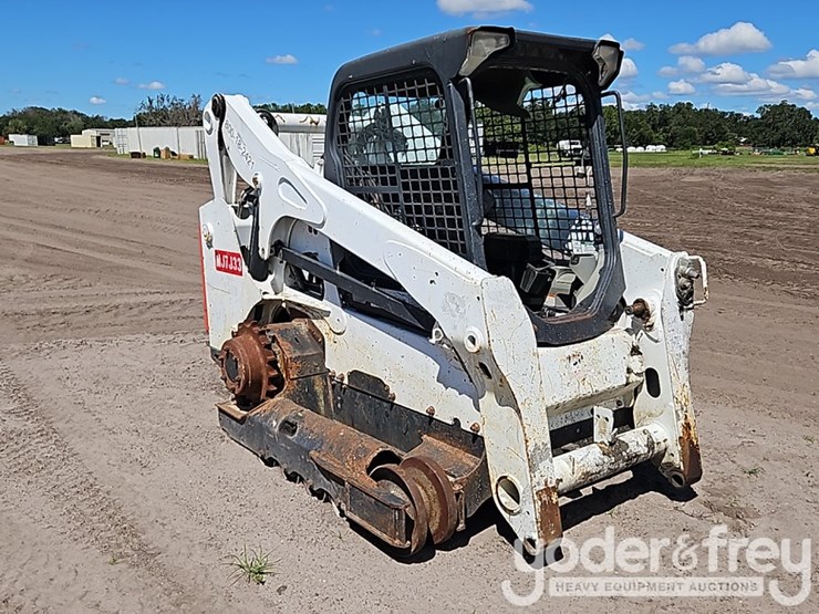 2017-bobcat-t740-image-6