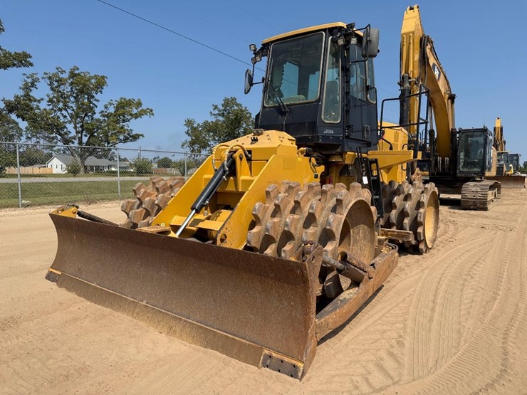 2018-caterpillar-815k-image-2