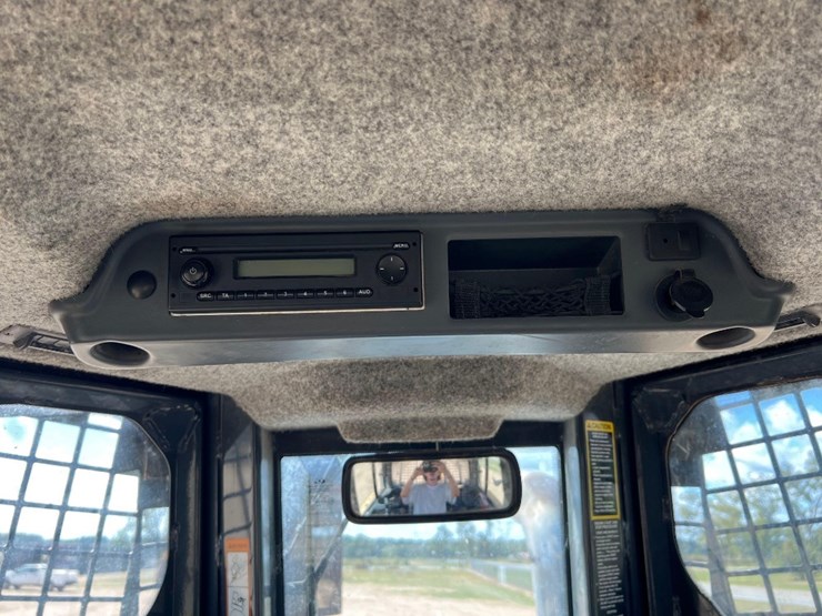 2015-deere-1050k-image-42