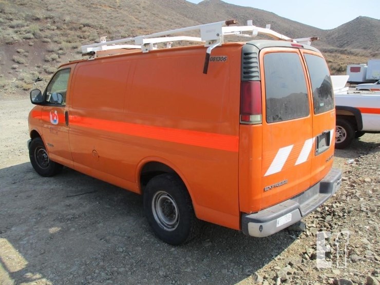 1999-chevrolet-express-3500-image-4