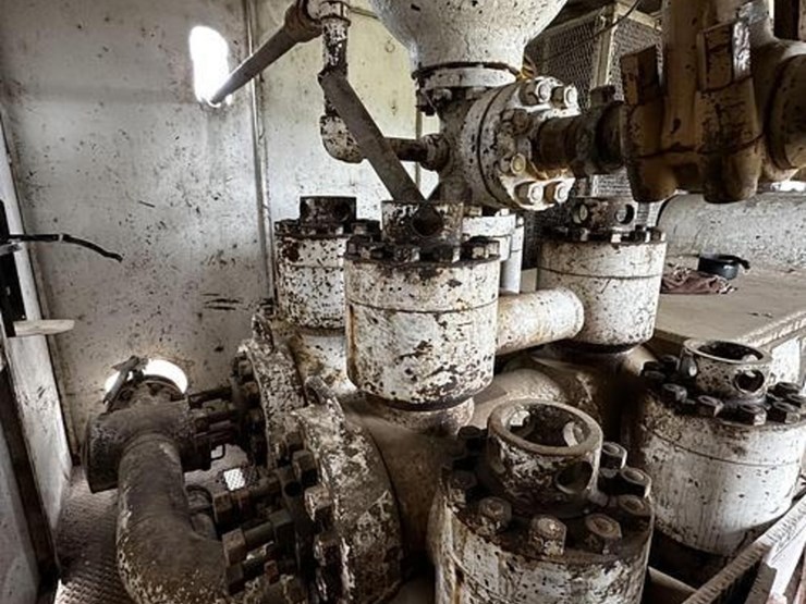 caterpillar-d379-image-9