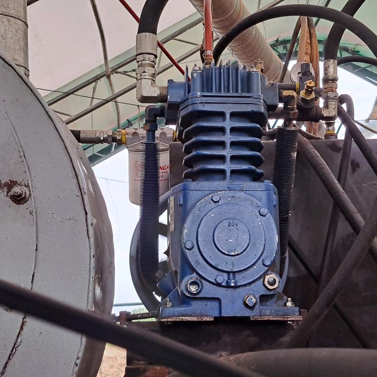 #124 • Air Compressor Quincy