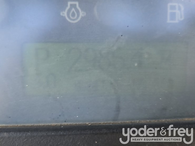 2016-deere-450j-image-31
