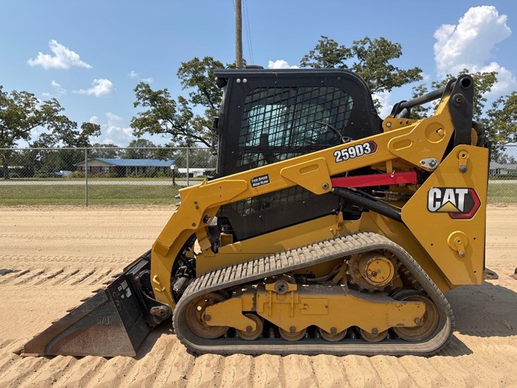 2023-caterpillar-259d3-image-1