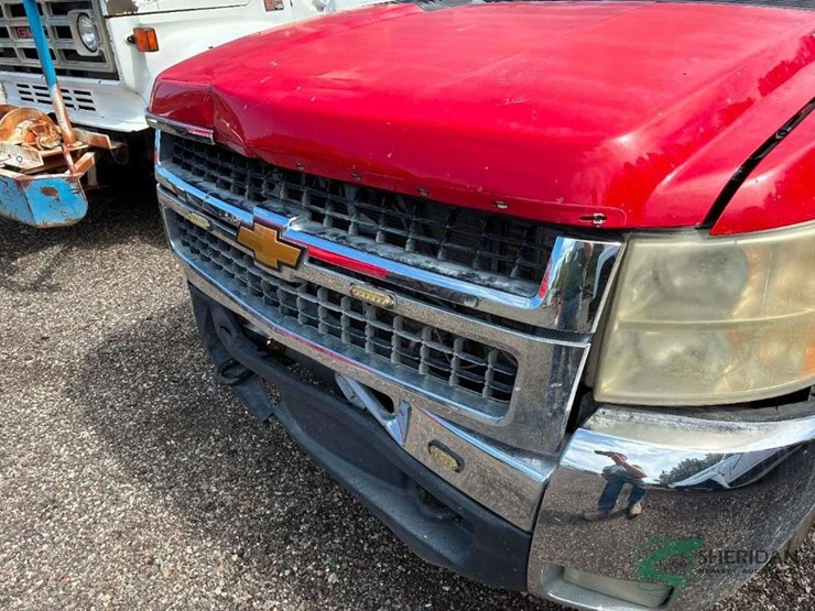 2008-chevrolet-silverado-image-2