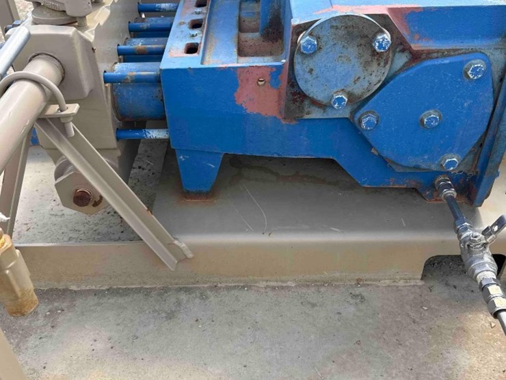 triplex-disposal-pump-image-7