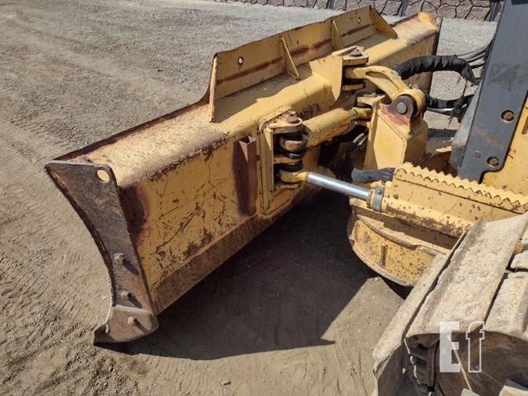 2000-deere-550h-lt-image-17