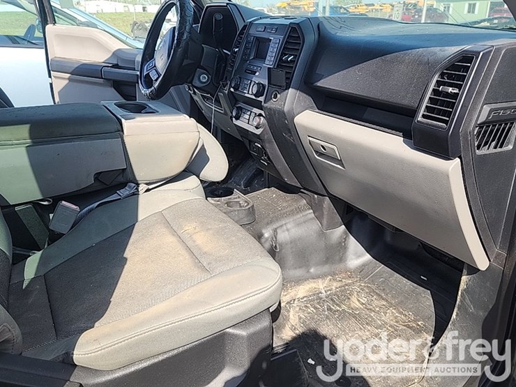 2018-ford-f150-image-35