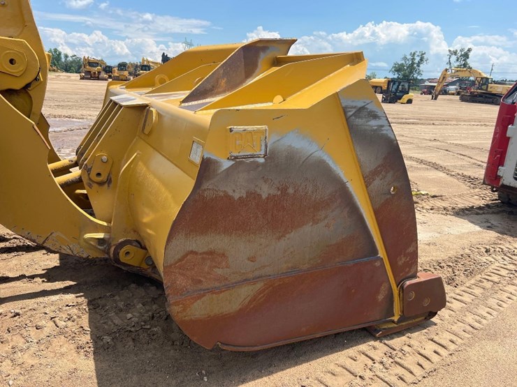 2022-caterpillar-980-image-26