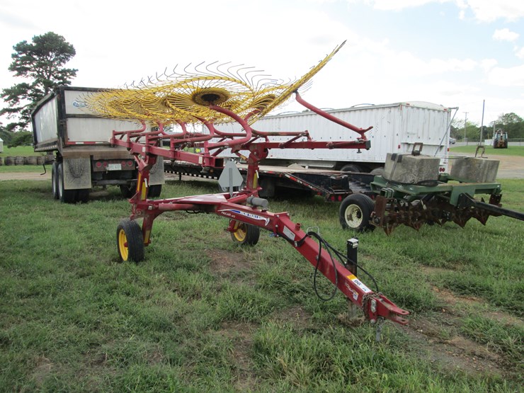 2015-new-holland-1022-image-2