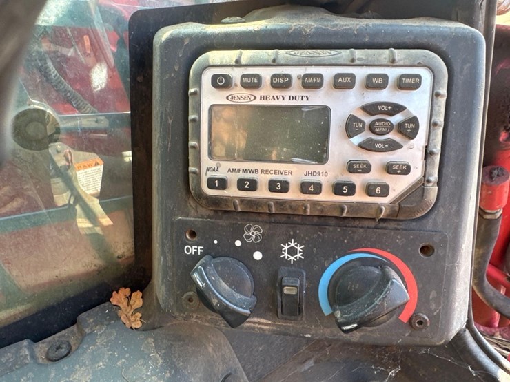 takeuchi-tl12r2-image-30