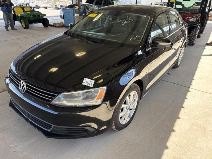2013-volkswagen-jetta-sdn-image-4
