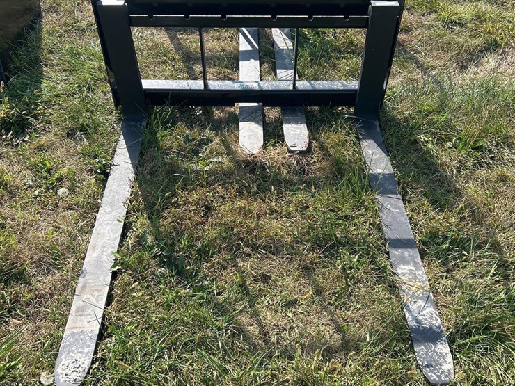 unused-48"-kivel-3,500lb-quick-attach-pallet-forks-image-2