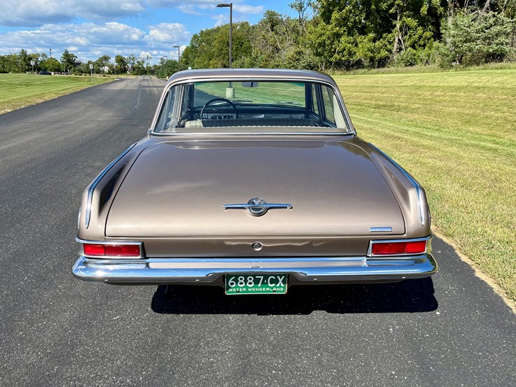 #3000-•-1963-plymouth-valiant-v200-(has-wi-title)-(williams-bay,-wi)-image-4