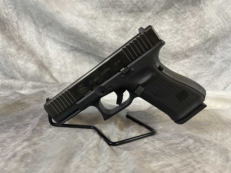 #4777-•-glock-19-gen-5-9mm-luger-pistol,-sn:-cesf245-image-2